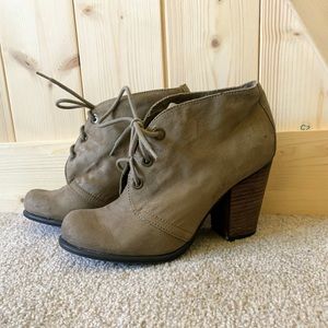 Mia Girl Trainee Booties